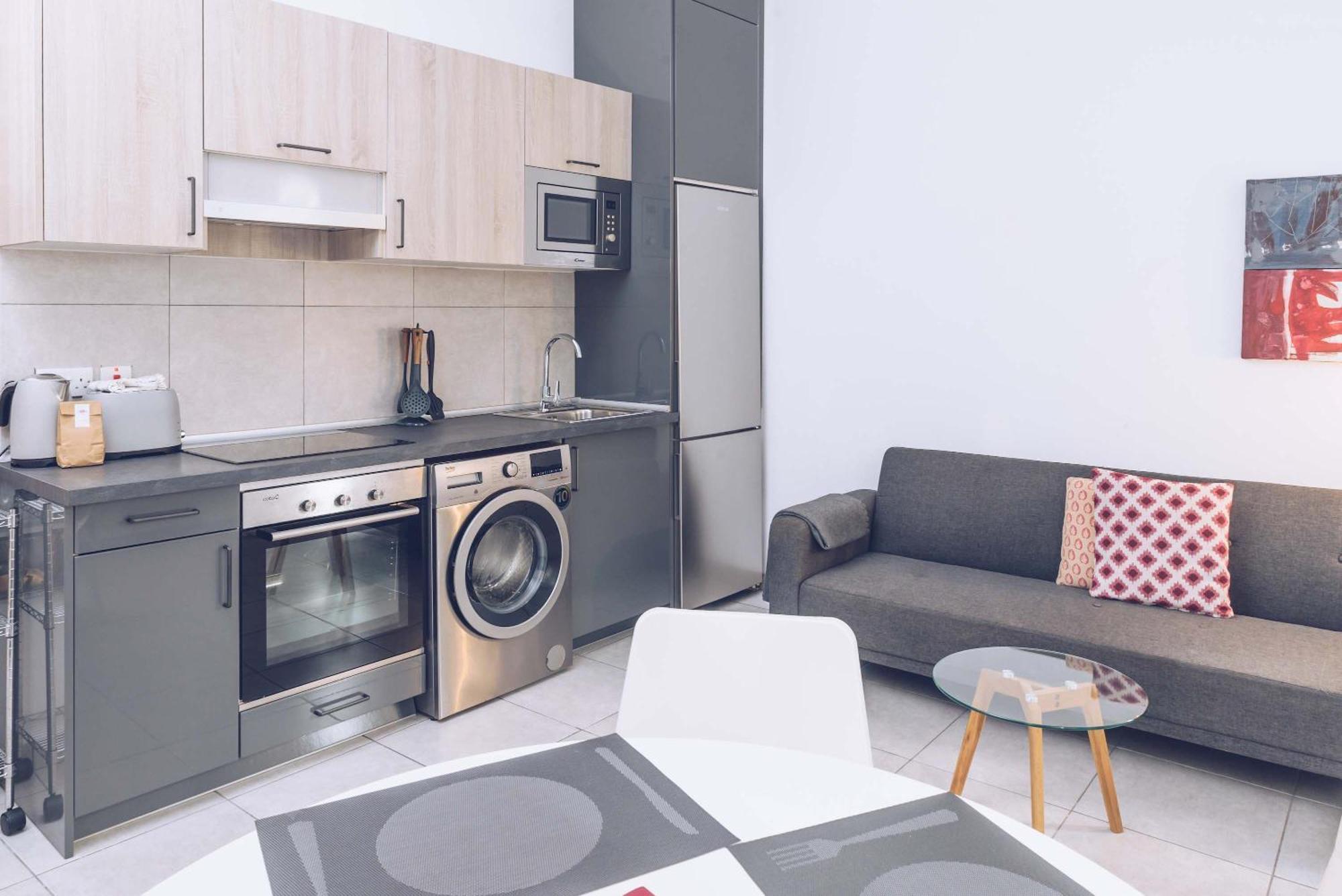 2Br And 2Ba In The Zoko Cozy And Convenient Lägenhet Gibraltar Exteriör bild