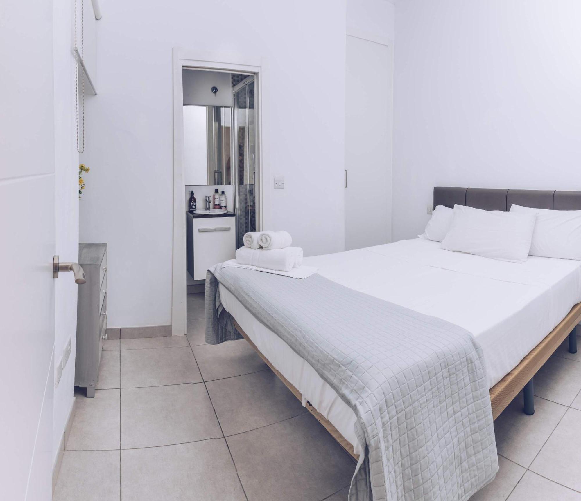 2Br And 2Ba In The Zoko Cozy And Convenient Lägenhet Gibraltar Exteriör bild